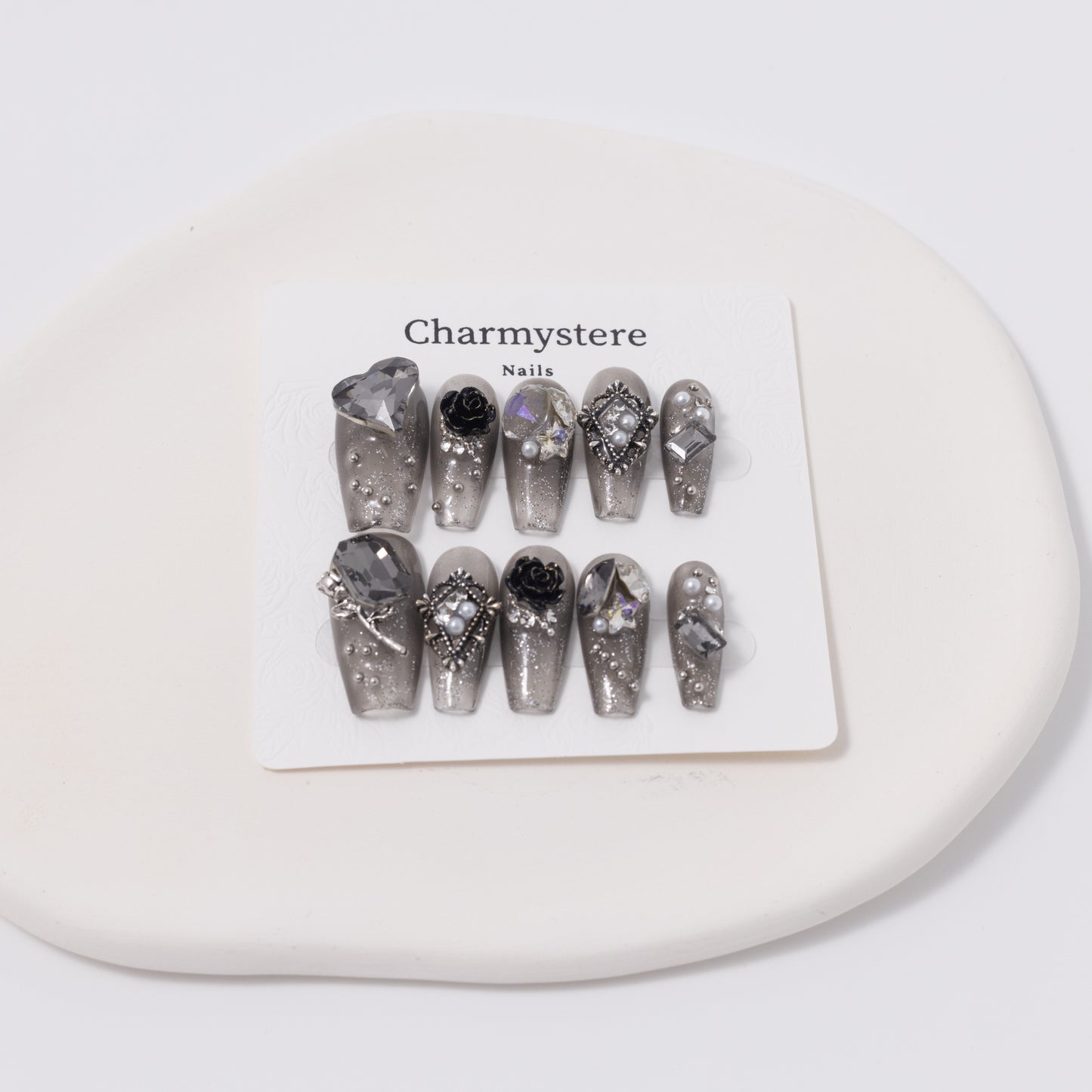 Black Rose – Elegant Press-On Nails