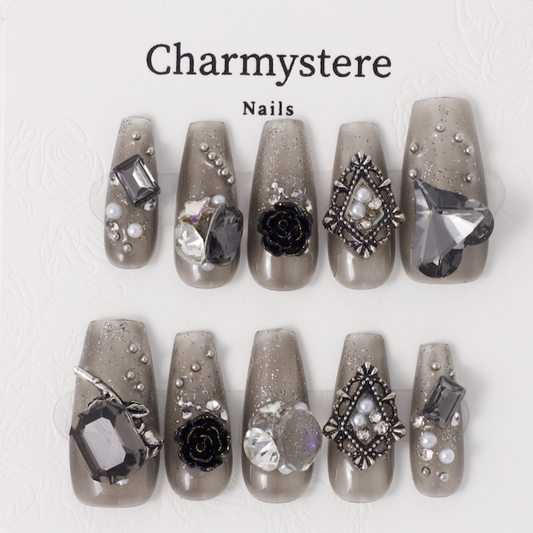 Black Rose – Elegant Press-On Nails